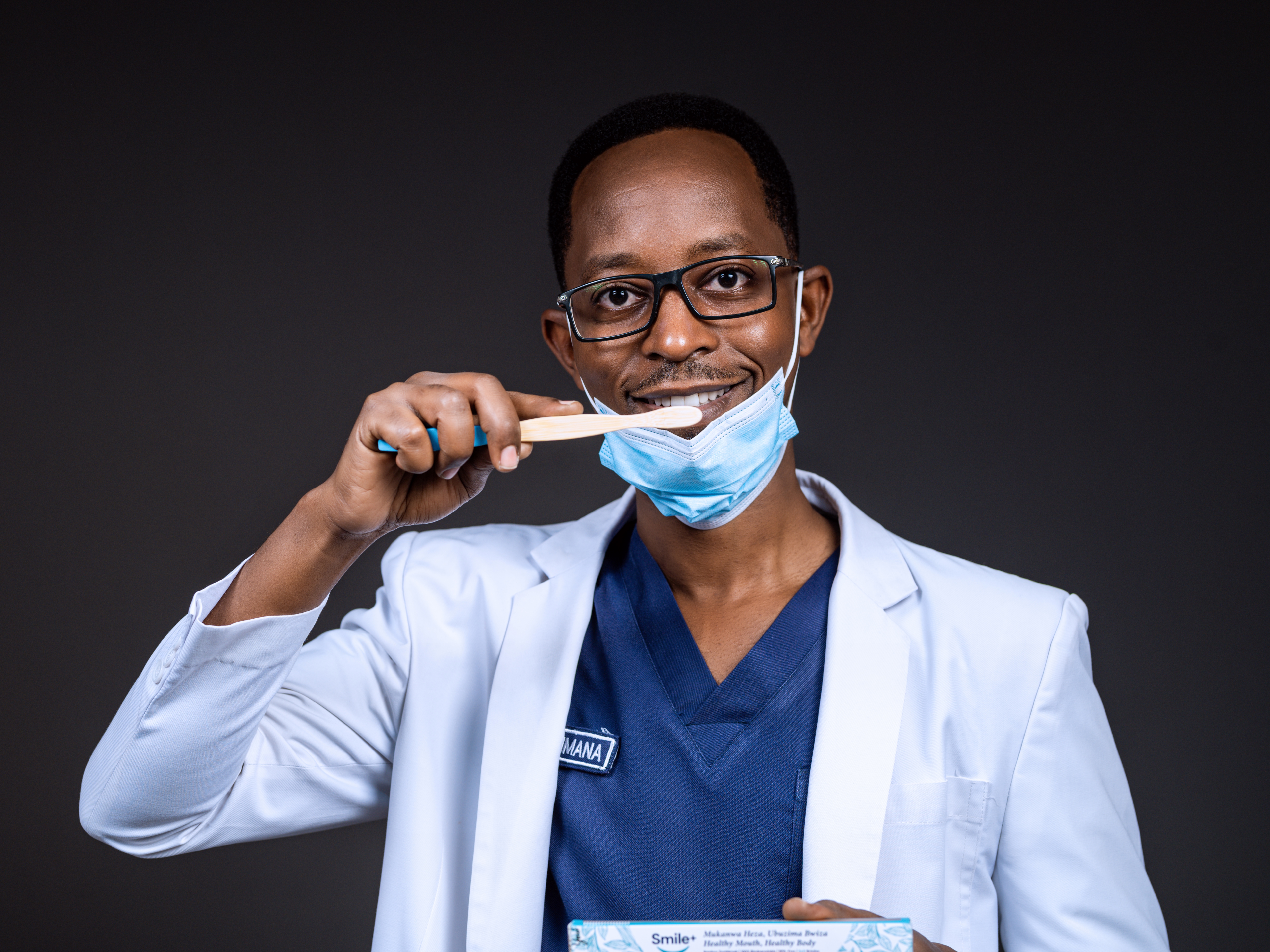 Dr. Michel Mbonimana